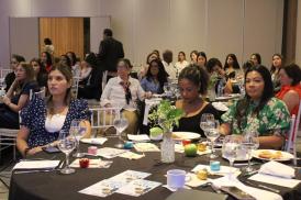 Aduanas participa en foro sobre el papel de la mujer en el sector logístico