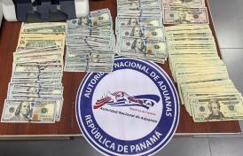 Aduanas decomisa más de $28,000 no declarados a pasajeros en vuelos Internacionales Aduanas decomisa más de $28,000 no declarados a pasajeros en vuelos Internacionales