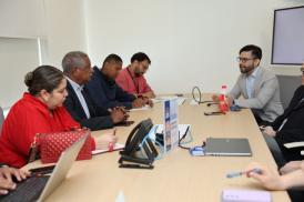 Directivos de Samsung realizan conversatorio con equipo técnico de aduanas