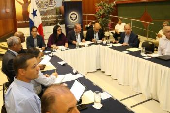 Directora de Aduanas se reúne con directivos de la Cámara de Comercio de Panamá Directora de Aduanas se reúne con directivos de la Cámara de Comercio de Panamá