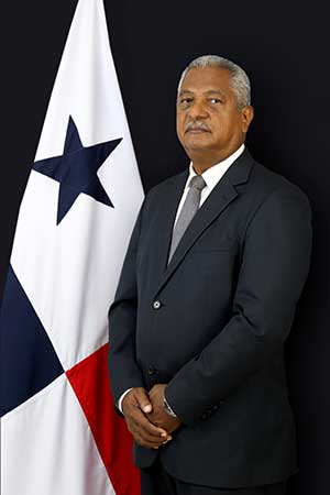 Lcdo. Reynaldo Javier Bello