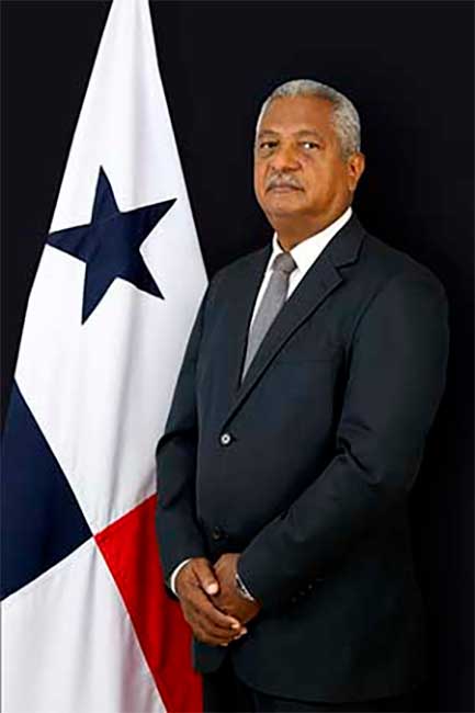 Lcdo. Reynaldo Javier Bello