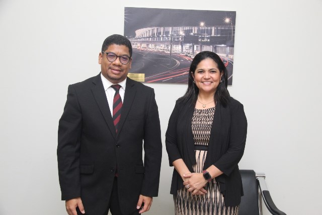 visita de embajador