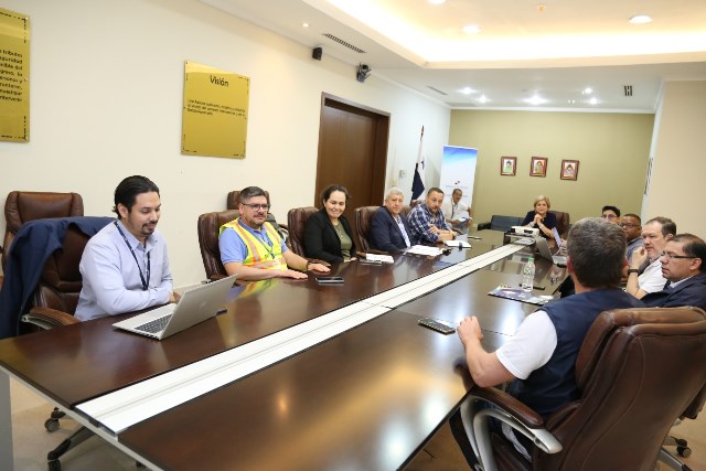 visita funcionarios de aduana